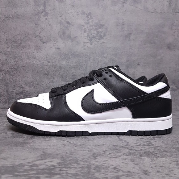 NIKE Dunk Low Retro Sneaker Shoes Mens Size 13 White‎ Black Panda